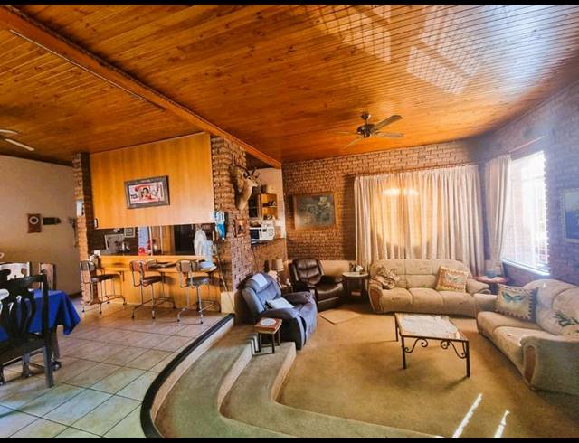 3 BEDROOM HOUSE FOR SALE IN BENDOR